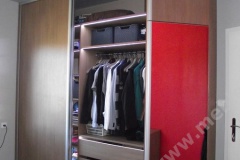 zabudowa szafy z oświeteniem led